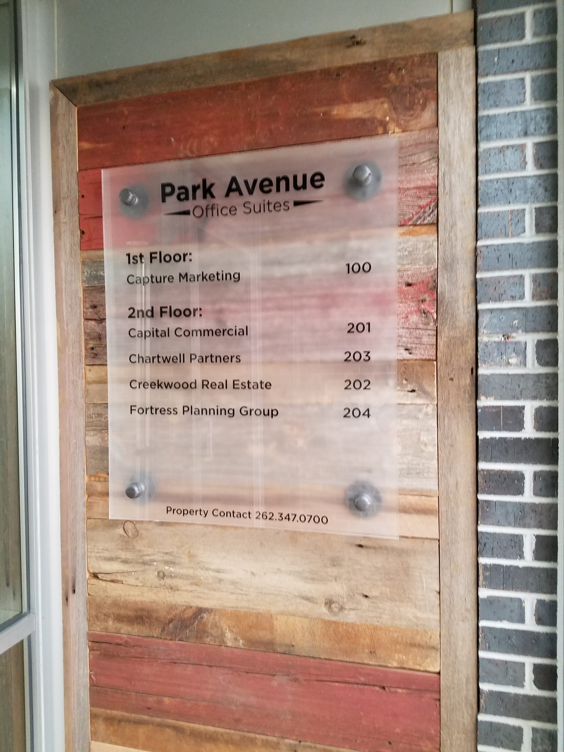 park avenue office suites wall sign directory