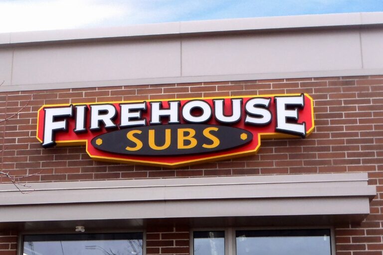 Outdoor signage for a restaurant